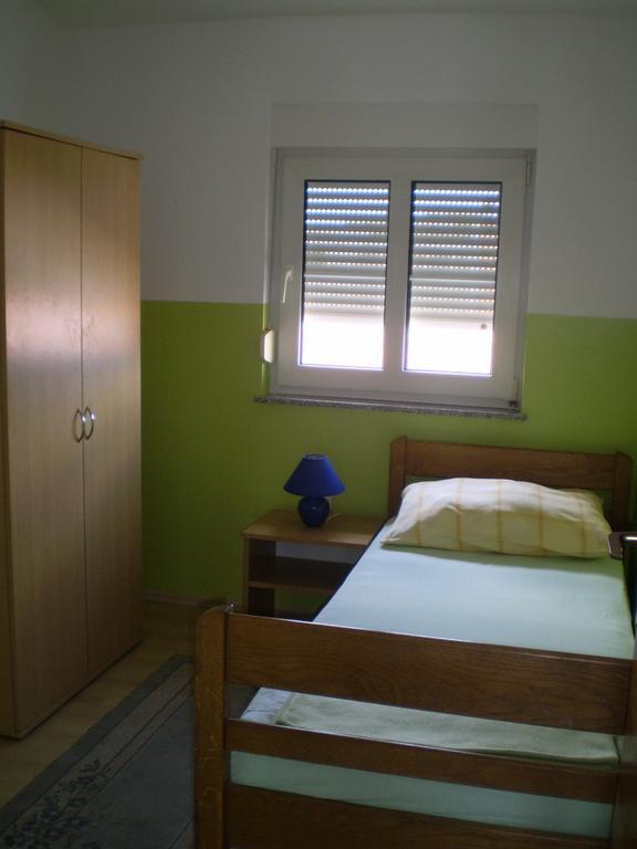 Apartmani Marija&Damir Vir Exterior photo
